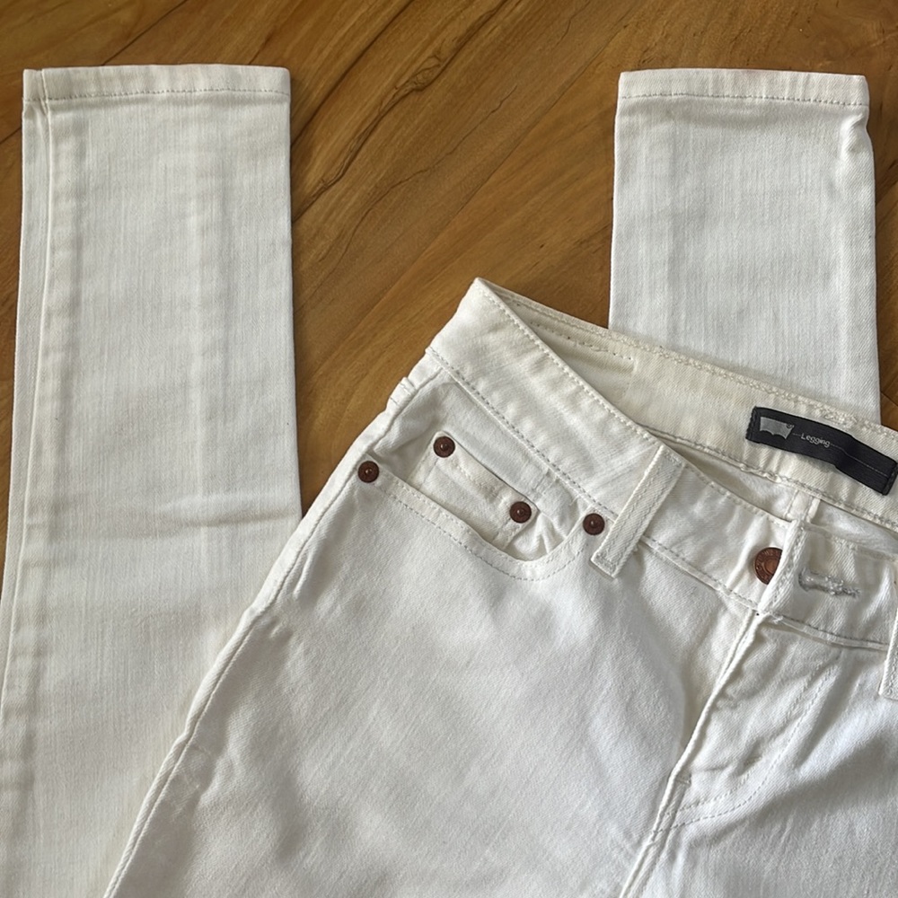 Levi’s | White Skinny Jeans - Picture 4 of 6